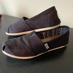 Toms